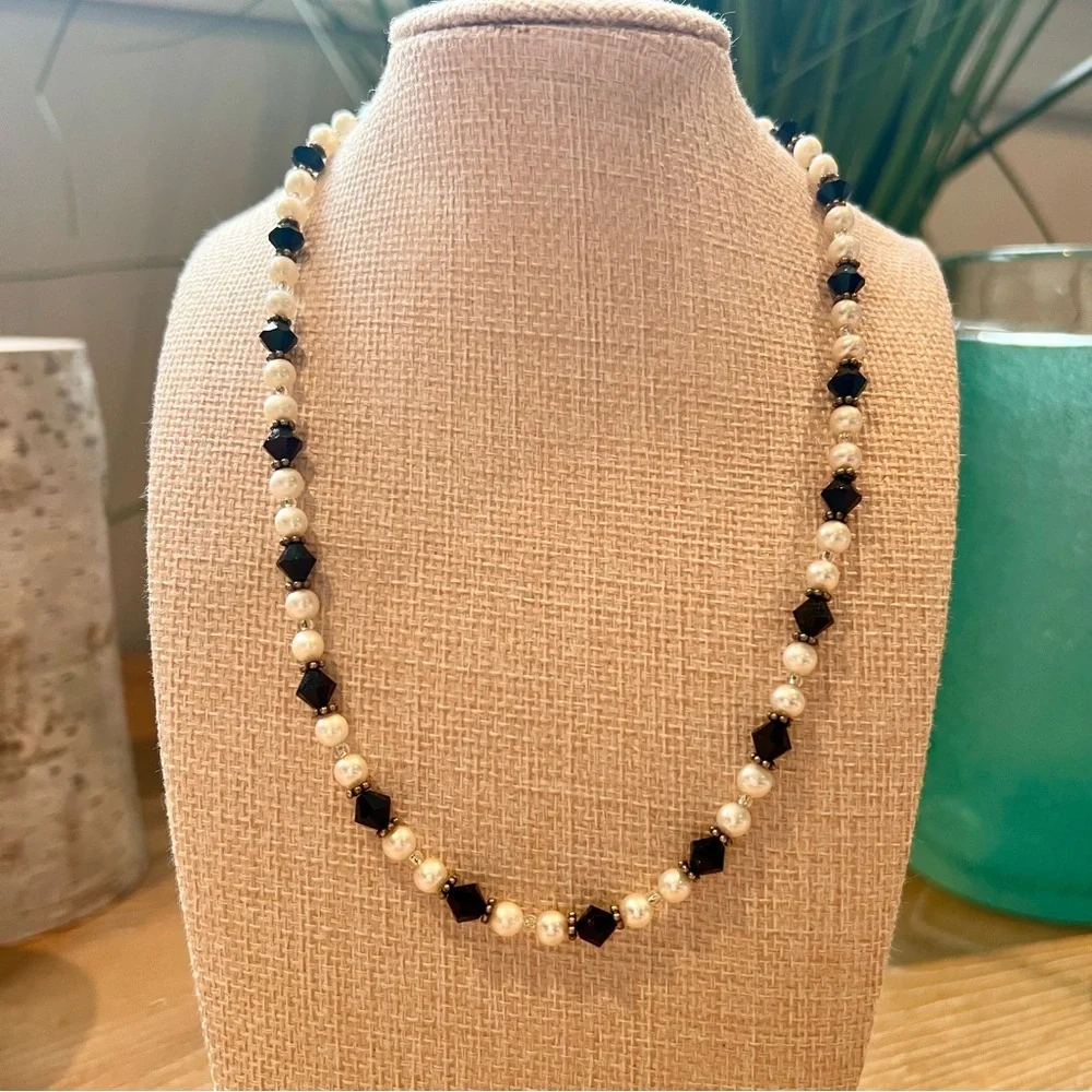 Elegant Black, Silver, Pearl Beaded Necklace and Earring Set 16.5”